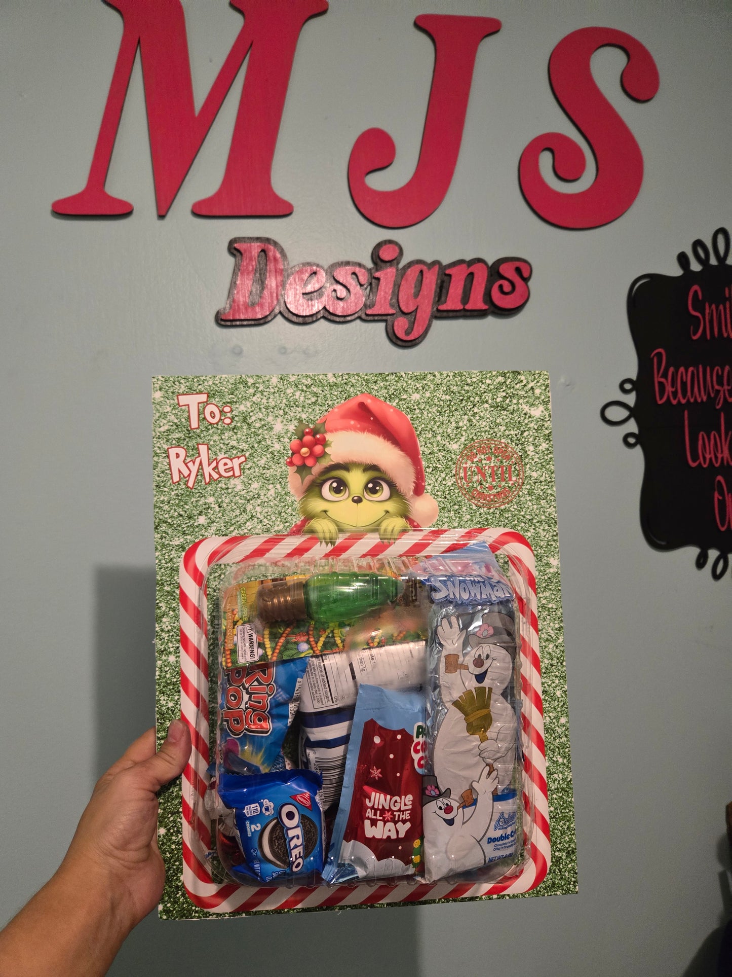 🎄 Personalized Jumbo Christmas Treat Card – 8x11 Gift Pack 🎄